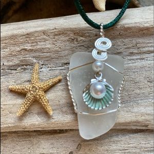 Shell with pearl sea glass necklace